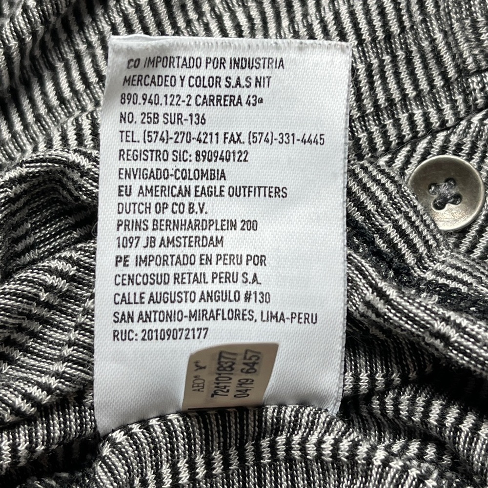 American Eagle Outfitters Gray Cropped Henley Size Medium - Picture 7 of 9